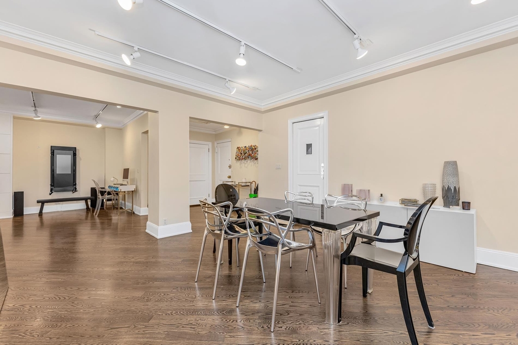 50 E 72nd Street - Photo 3