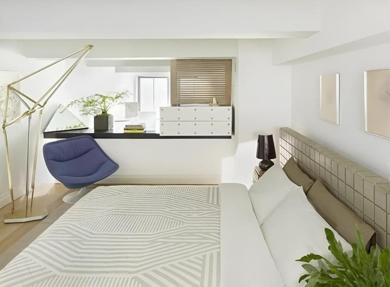 421 Hudson Street - Photo 3