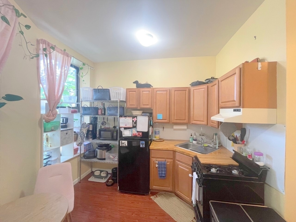 14 Convent Avenue - Photo 2