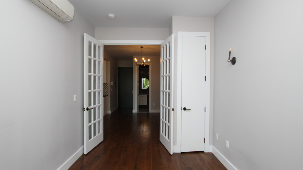 1605 New York Ave - Photo 1