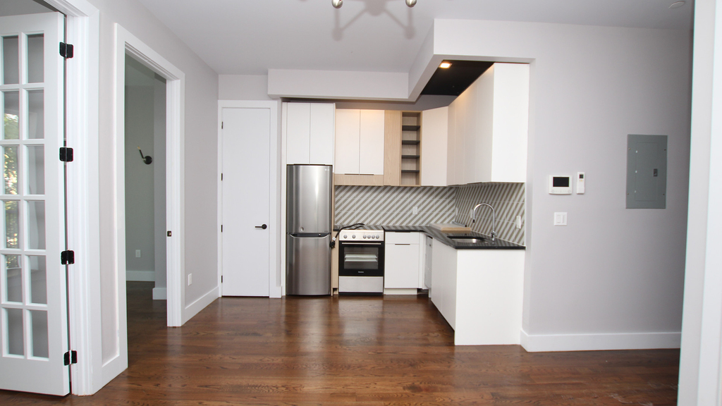 1605 New York Ave - Photo 6