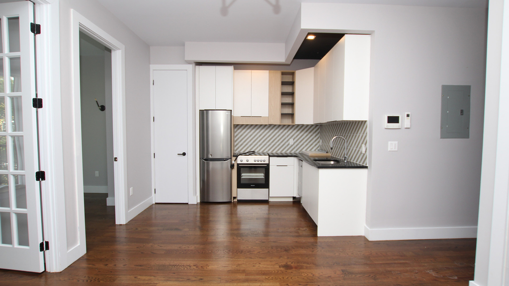 1605 New York Ave - Photo 13