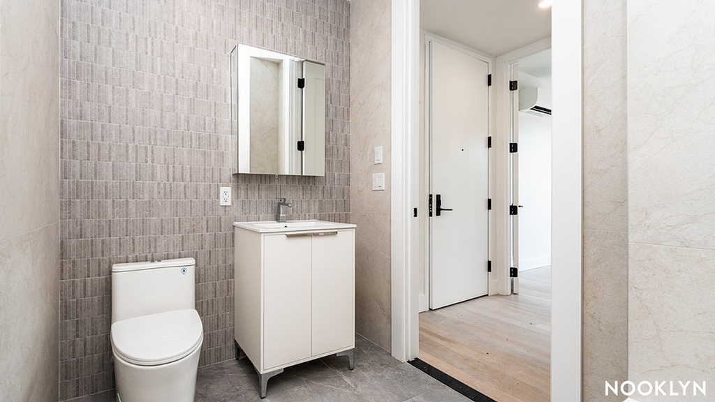 193 Graham Ave - Photo 1