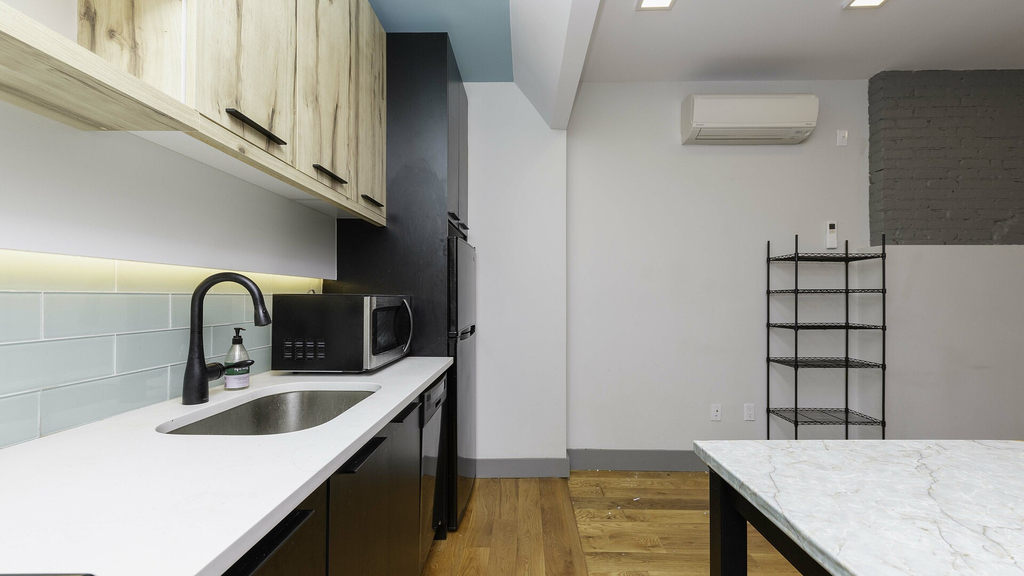 675 Grand St - Photo 1