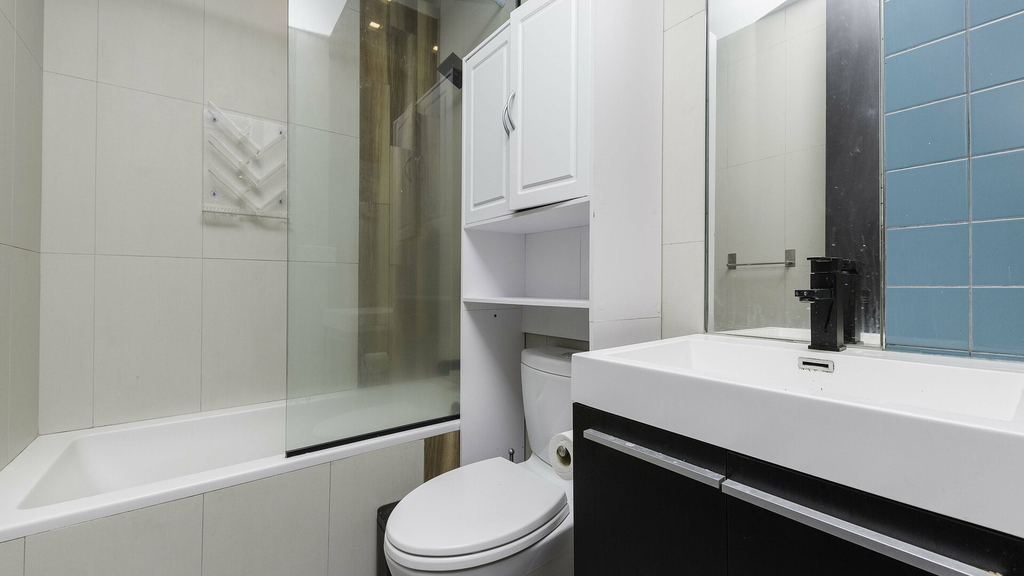 675 Grand St - Photo 9