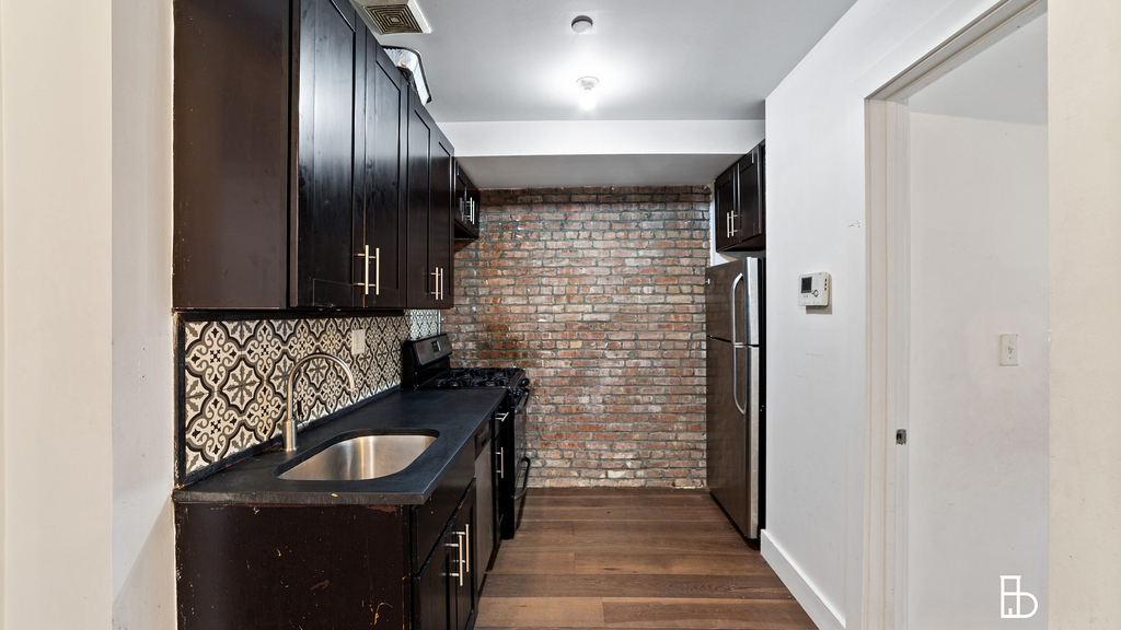 843 Dekalb Ave - Photo 5