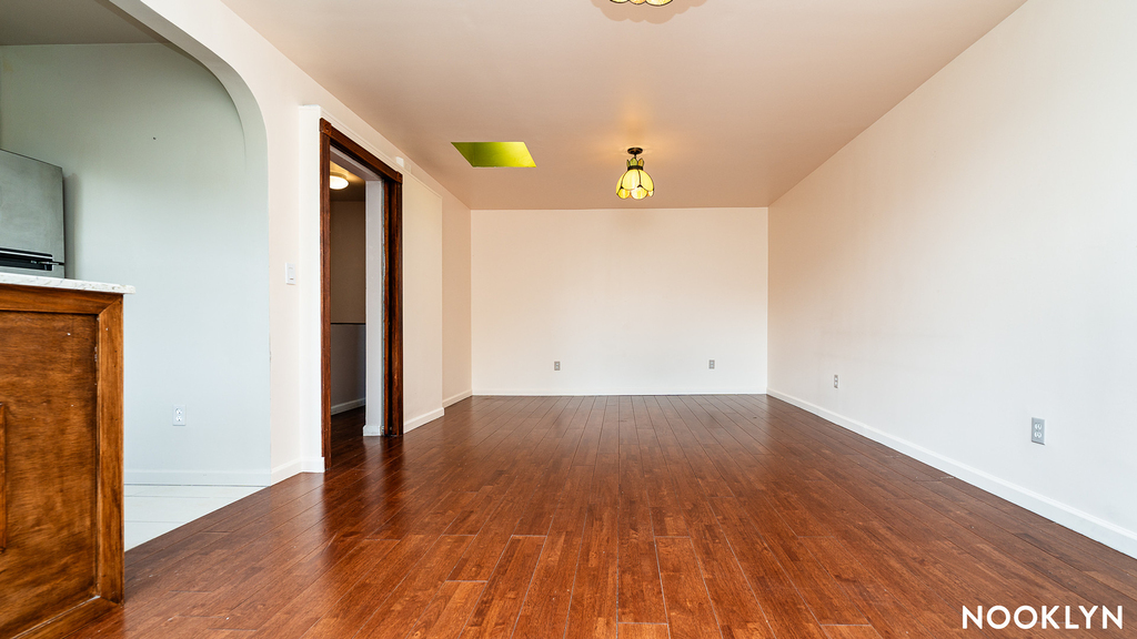 28 Kossuth Pl - Photo 3