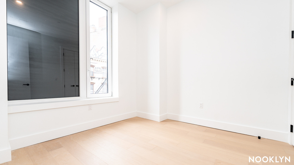 107 S 6th St - Photo 6