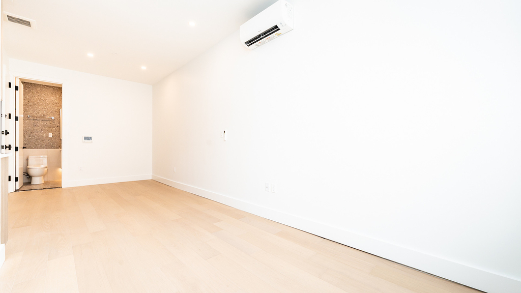107 S 6th St - Photo 9