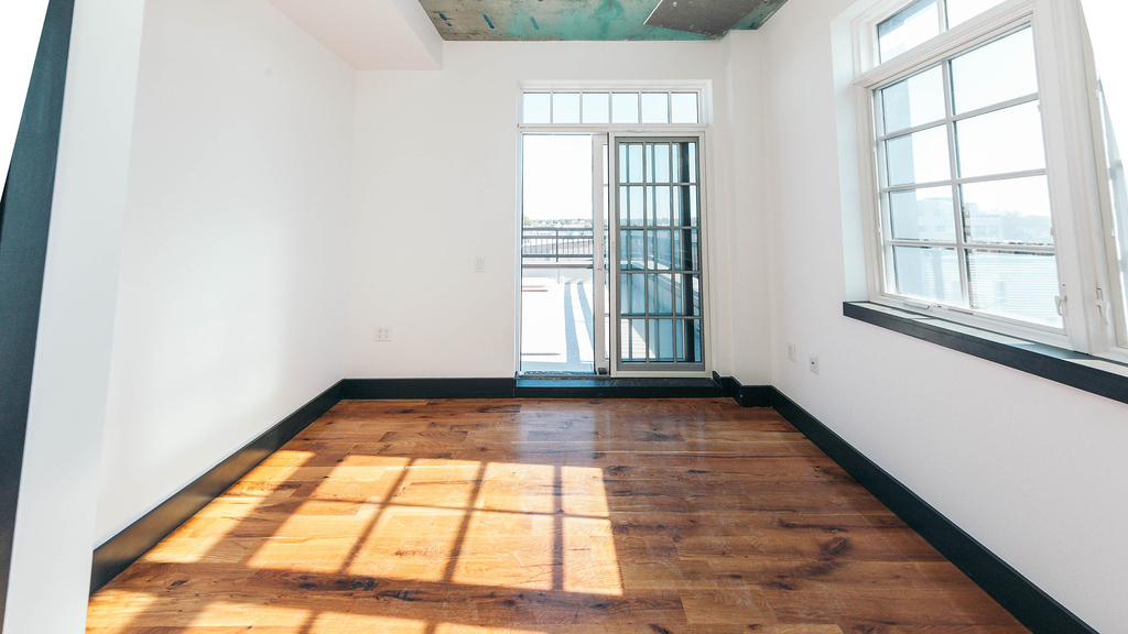 8-3 Wyckoff Ave - Photo 2
