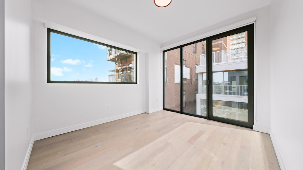 265 Lorimer St - Photo 8