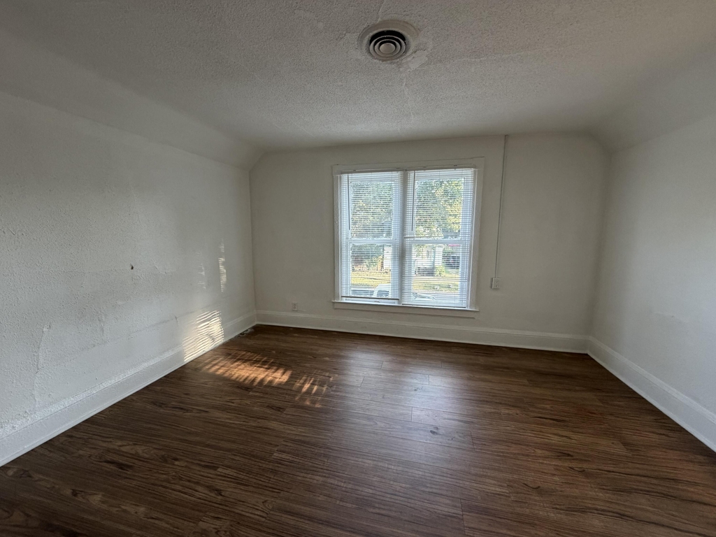 1221 Wells Place - Photo 7