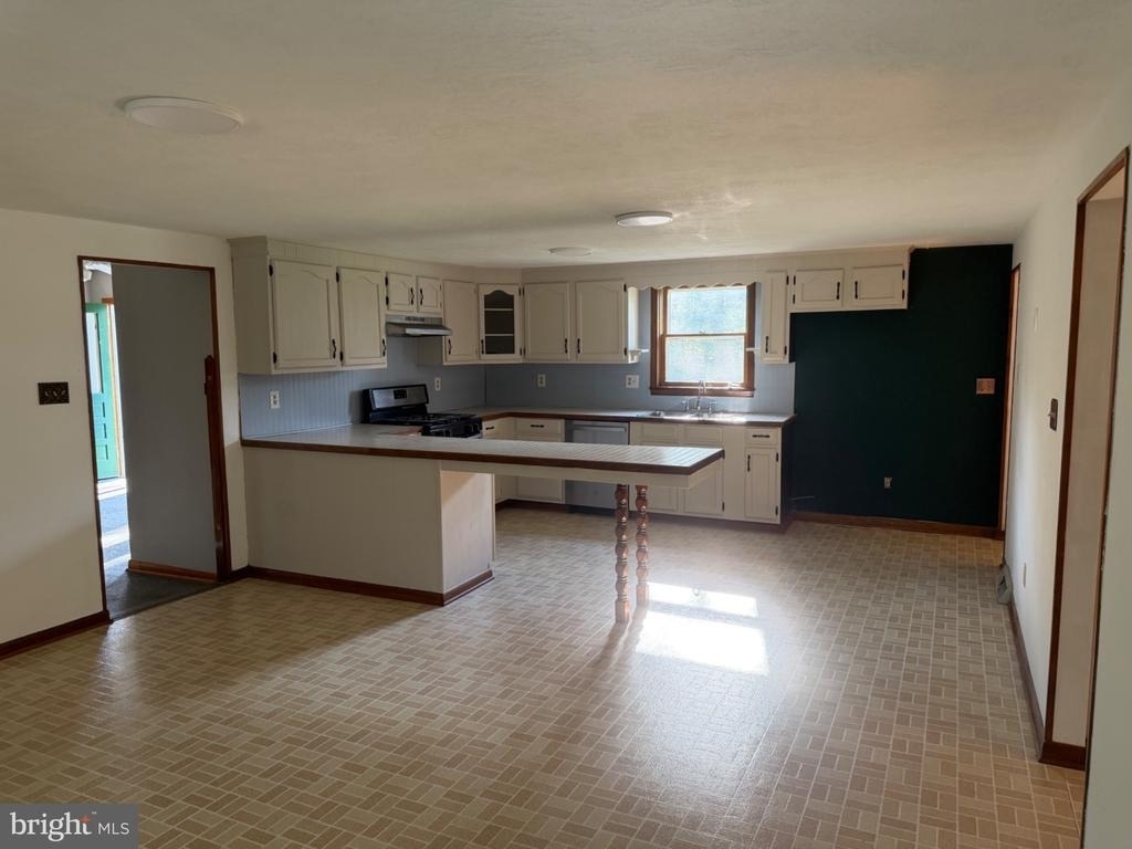 2403 Fairveiw - Photo 3