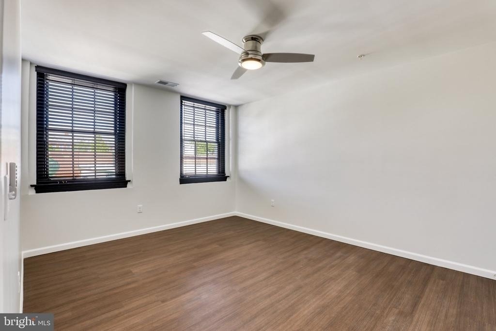 210 E Boscawen Street - Photo 20
