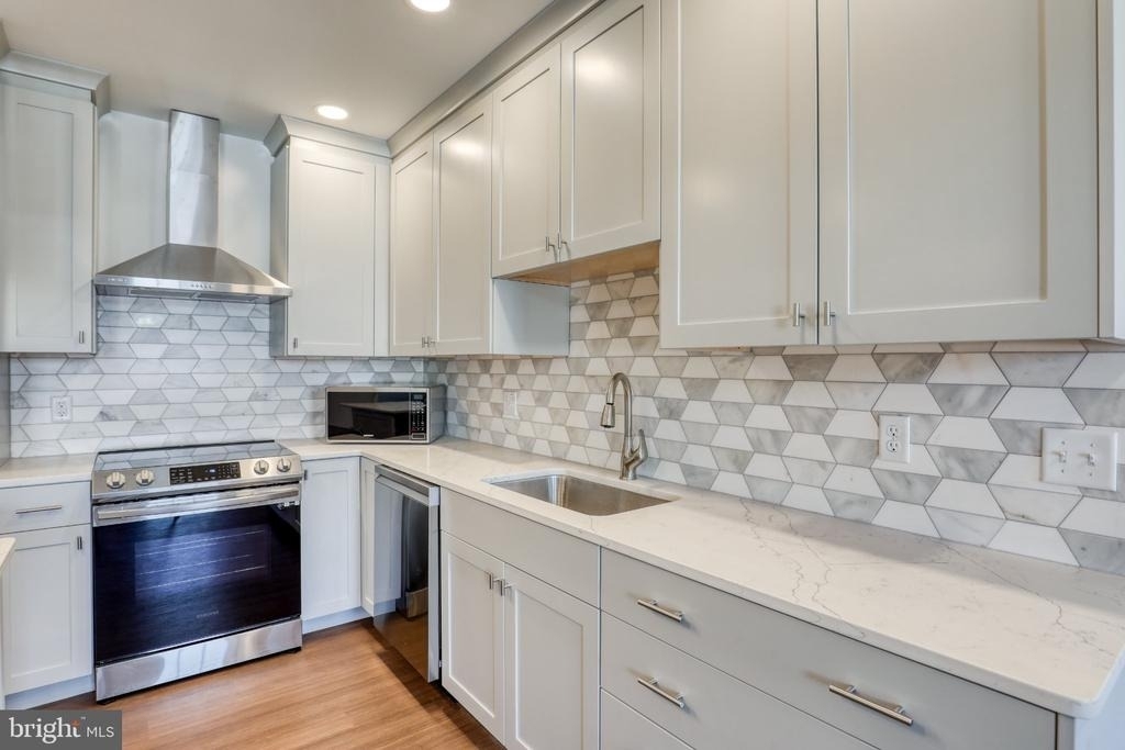 210 E Boscawen Street - Photo 6