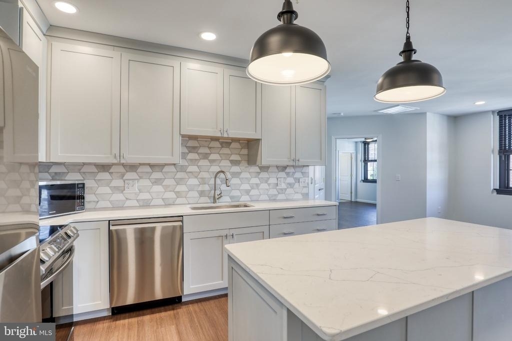 210 E Boscawen Street - Photo 11