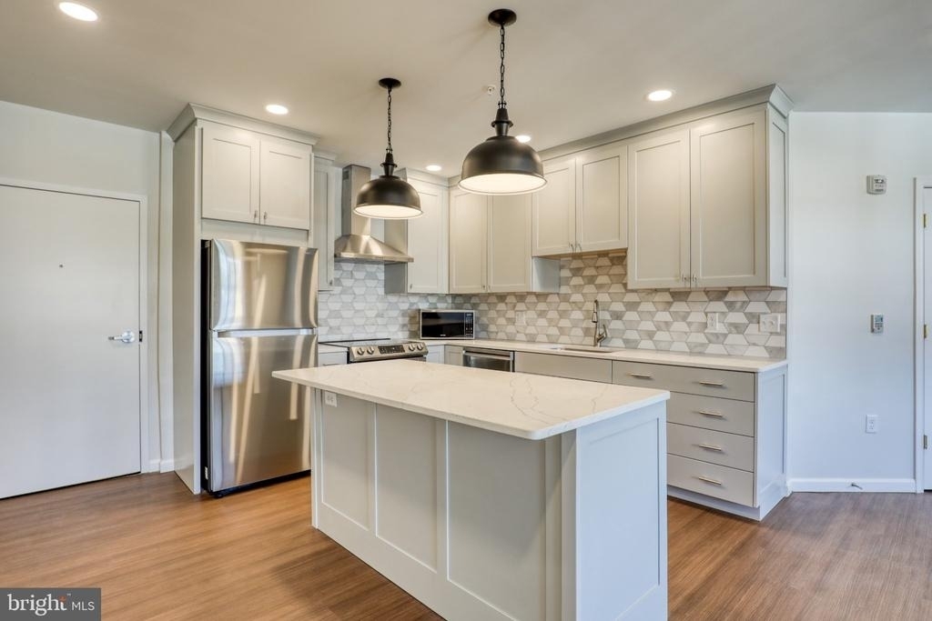 210 E Boscawen Street - Photo 3