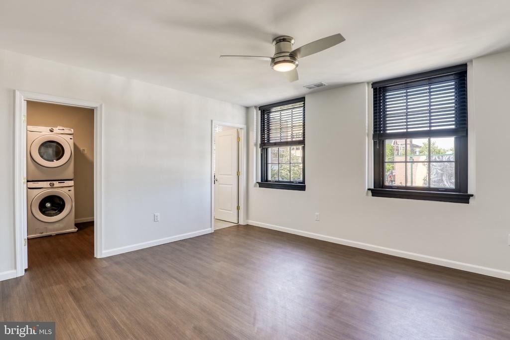 210 E Boscawen Street - Photo 19