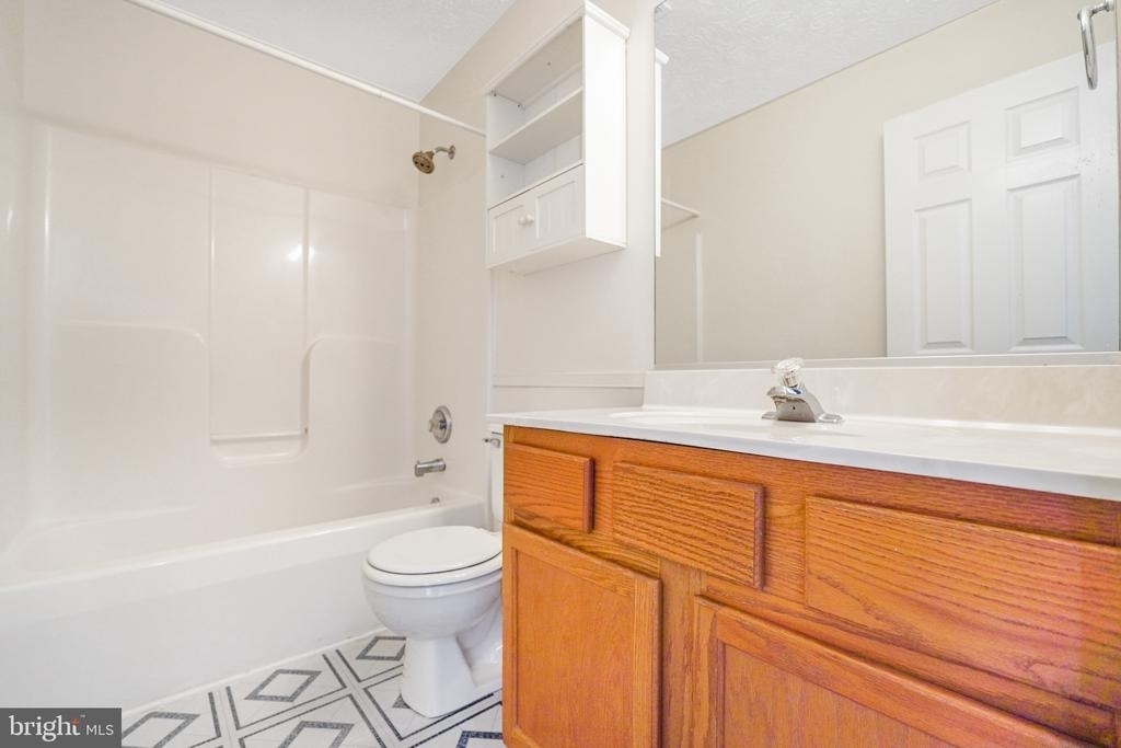 10502 Guilderland Court - Photo 15