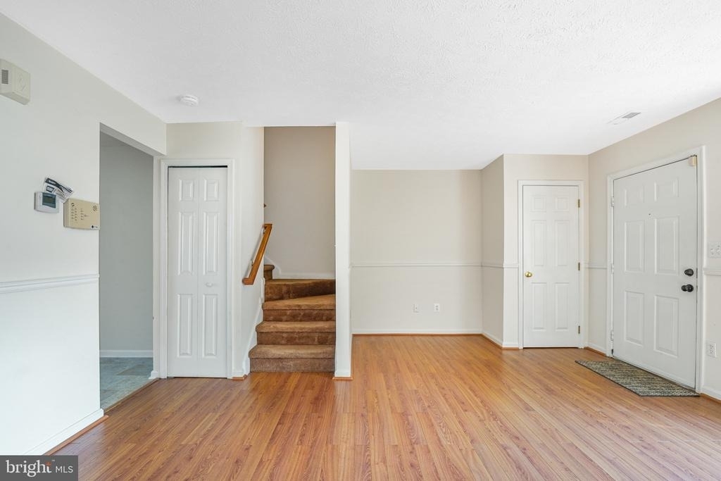 10502 Guilderland Court - Photo 11
