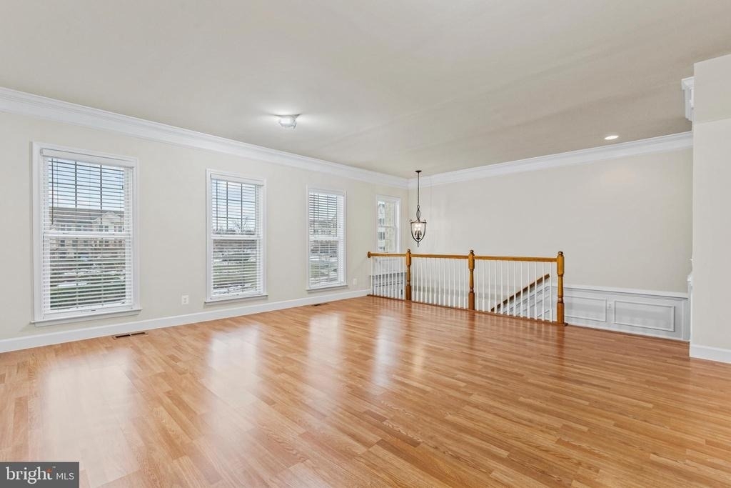 139 Petunia Terrace Se - Photo 3