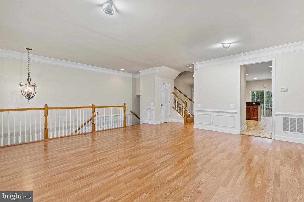 139 Petunia Terrace Se - Photo 4