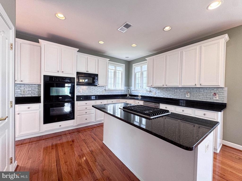 22827 Oakgrove Road - Photo 33