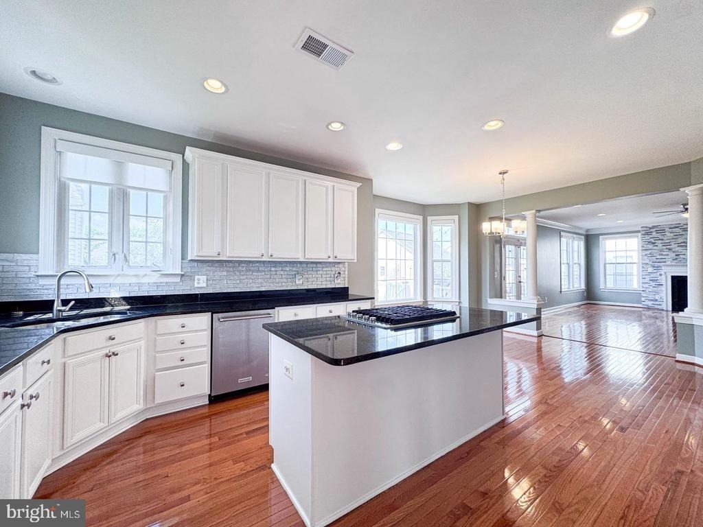 22827 Oakgrove Road - Photo 32