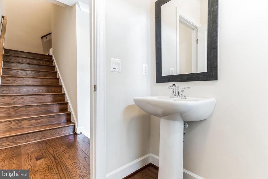 42301 Ashmead Terrace - Photo 6
