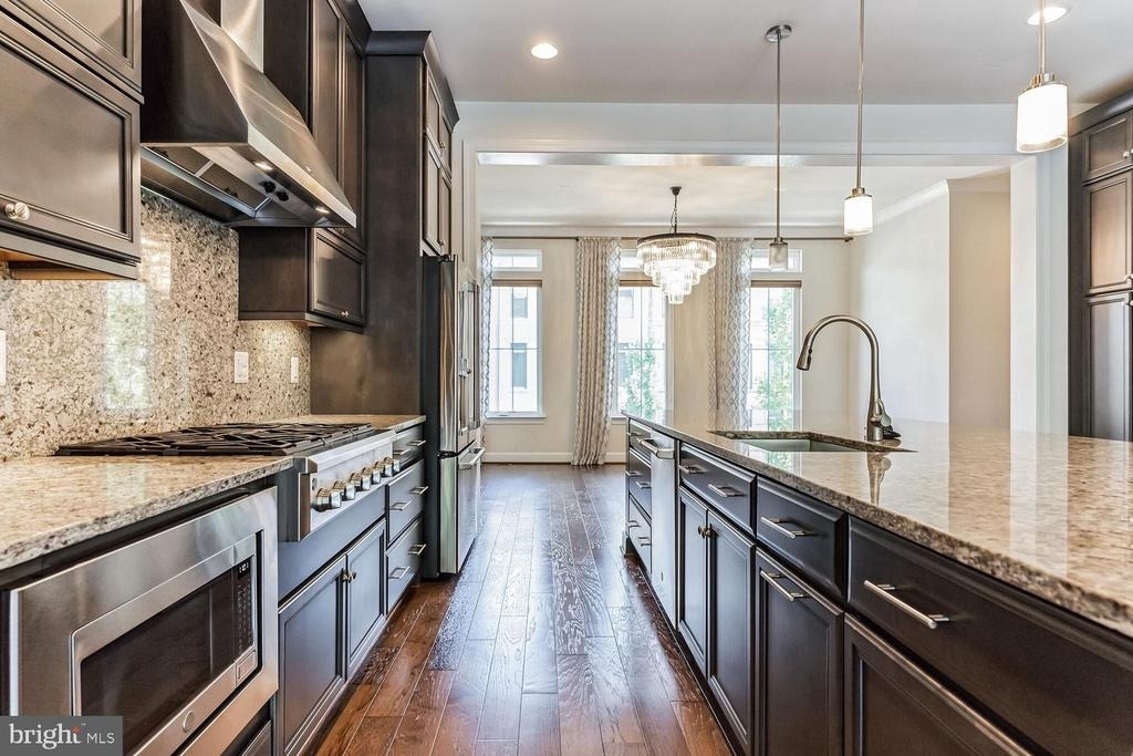 42301 Ashmead Terrace - Photo 2