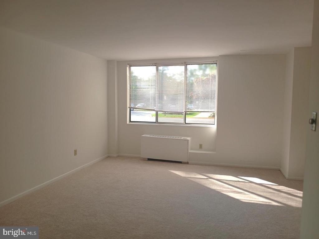 6641 Wakefield Drive - Photo 4