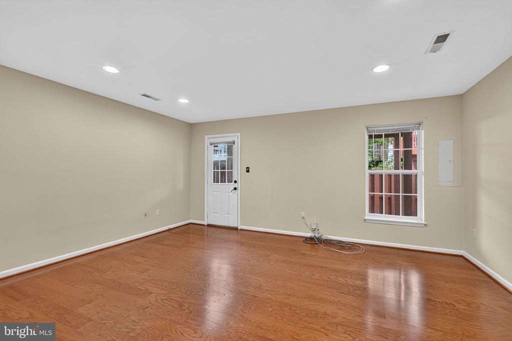 5950 Ians Way - Photo 5