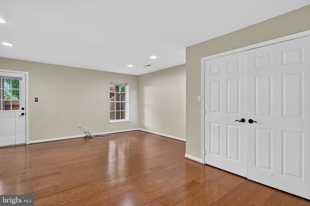 5950 Ians Way - Photo 4