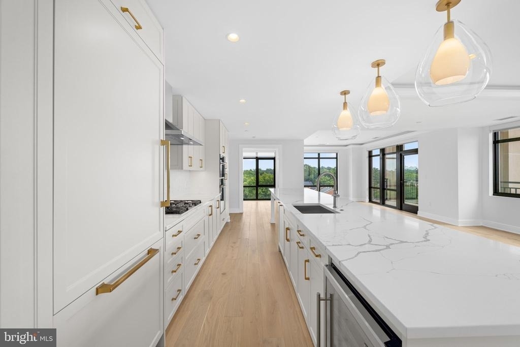 6718 Lowell Avenue - Photo 8