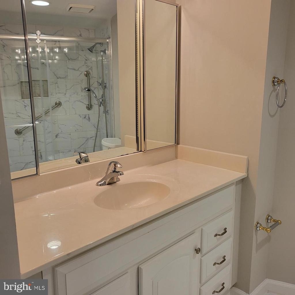 5901 Mount Eagle Drive - Photo 5