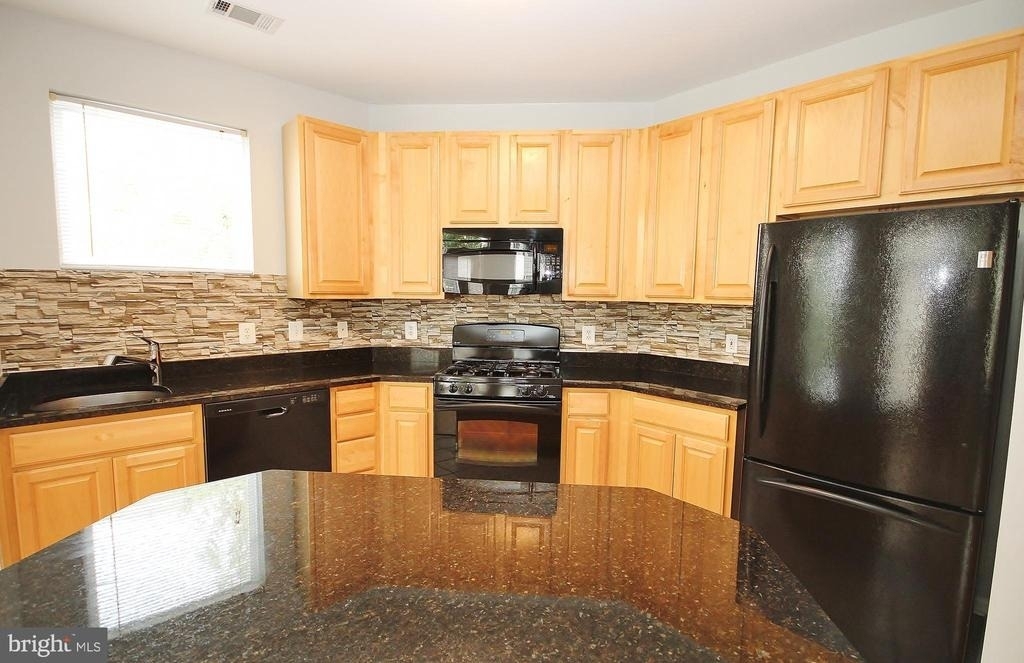 9486 Virginia Center Boulevard - Photo 10