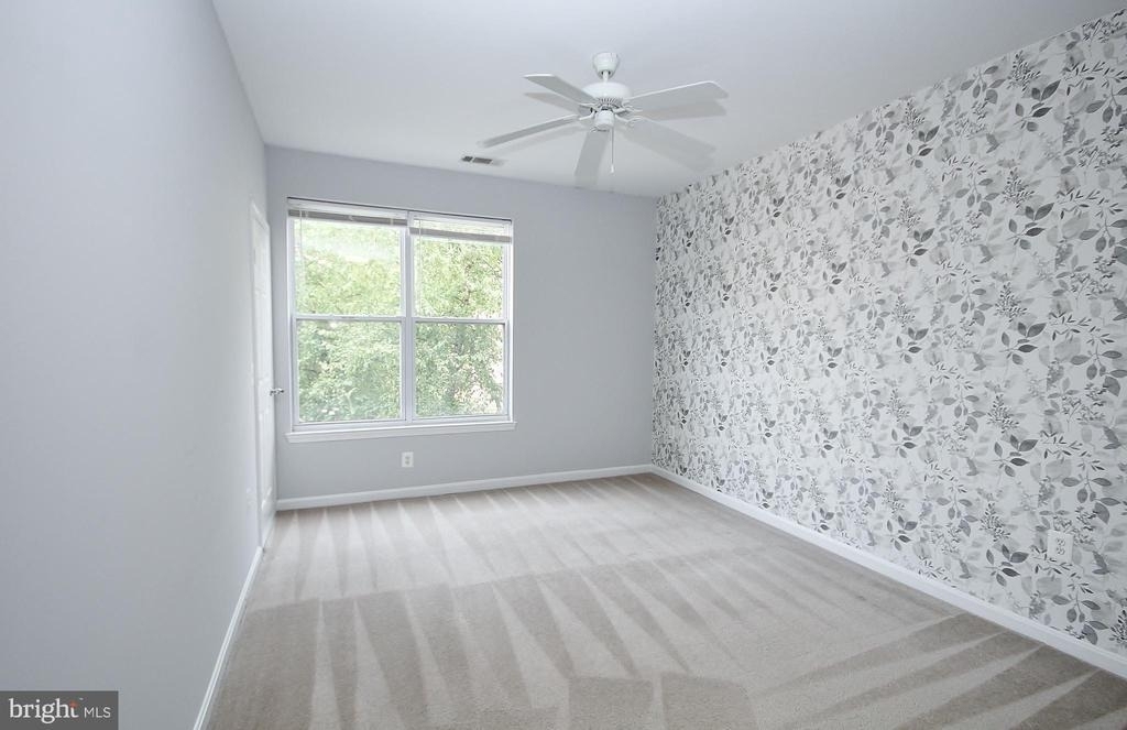 9486 Virginia Center Boulevard - Photo 3