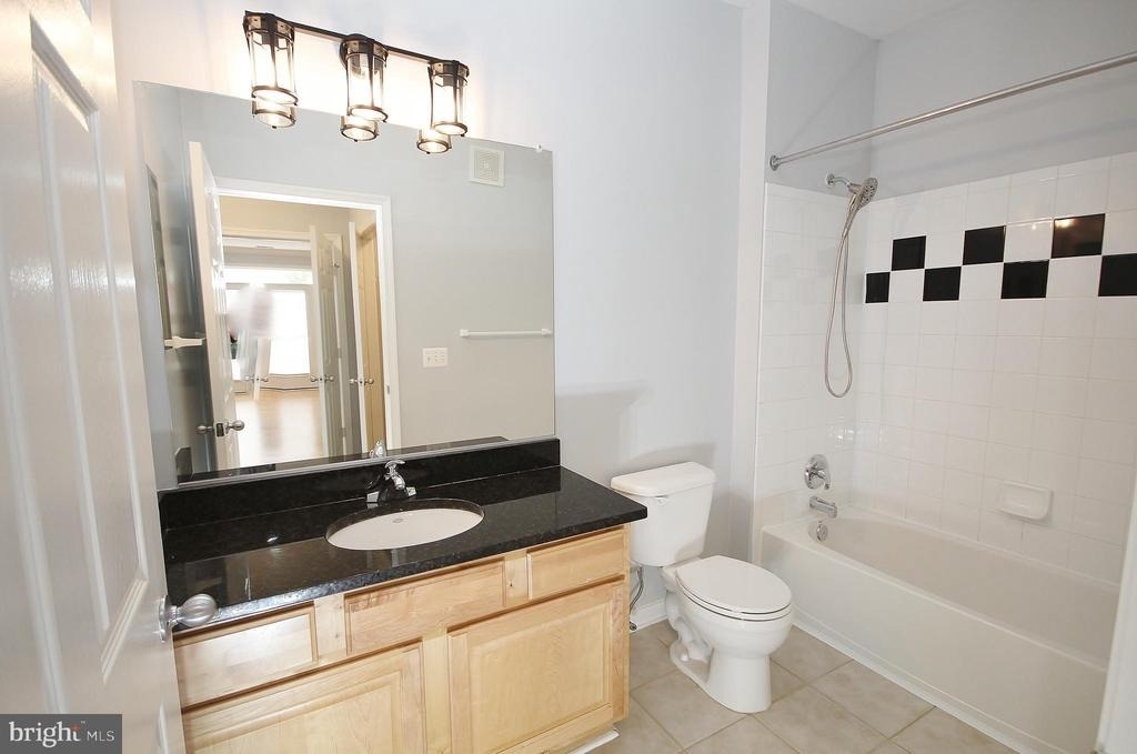 9486 Virginia Center Boulevard - Photo 7