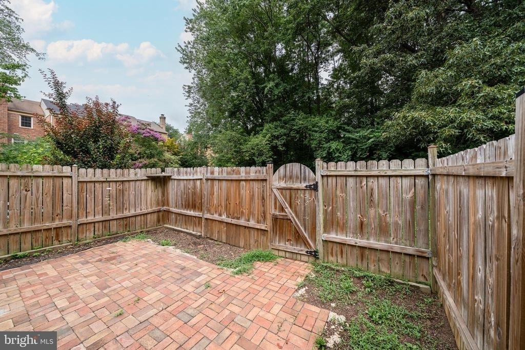 5465 Cheshire Meadows Way - Photo 32