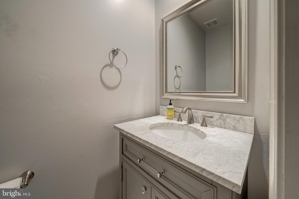5465 Cheshire Meadows Way - Photo 15
