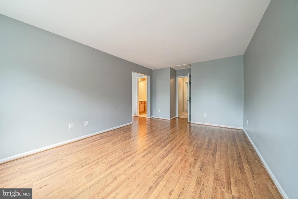 5465 Cheshire Meadows Way - Photo 19