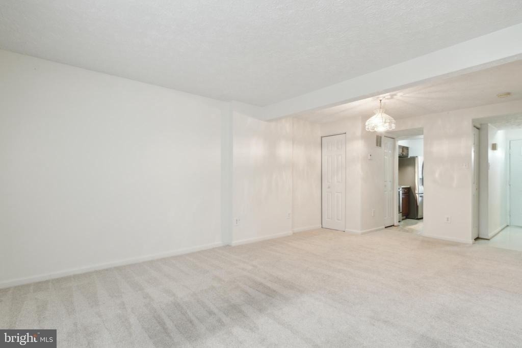 8483 Aurora Court - Photo 12
