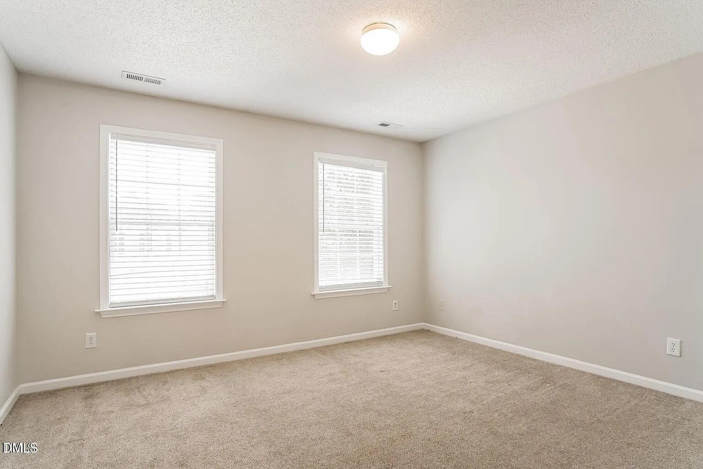 4443 Karlbrook Lane - Photo 16