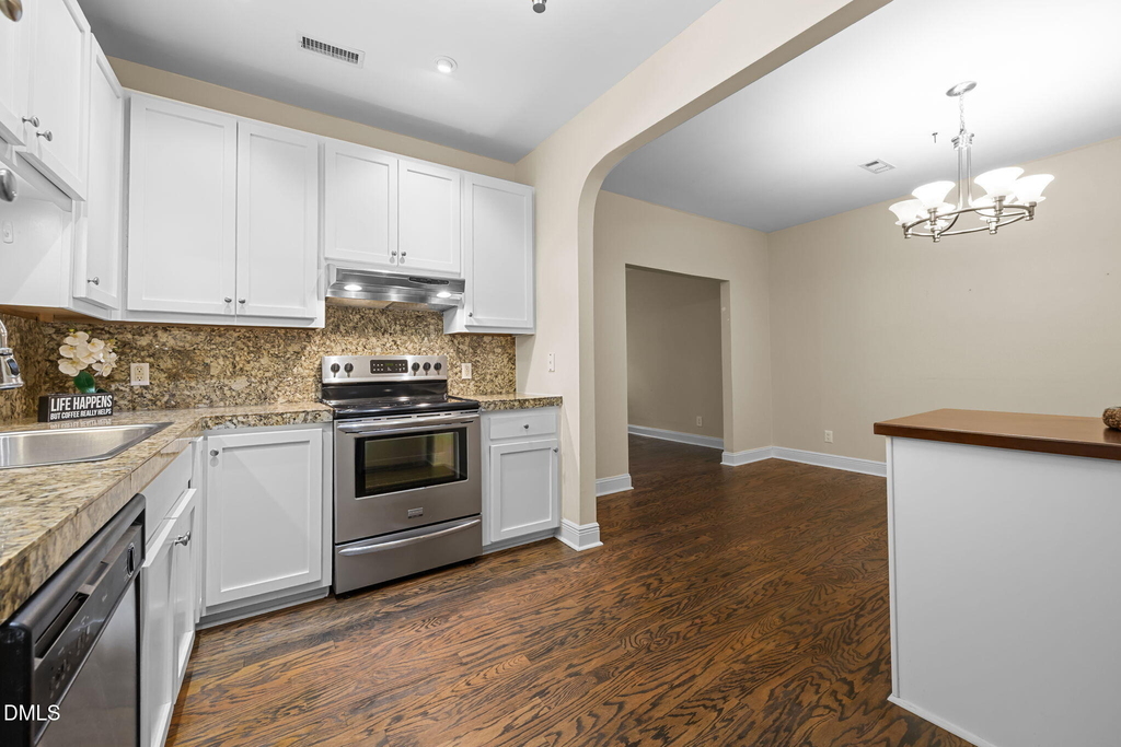 6423 New Market Way - Photo 8