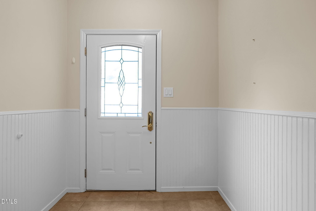 6423 New Market Way - Photo 4