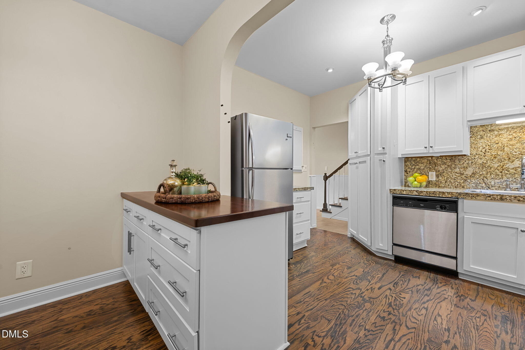 6423 New Market Way - Photo 10