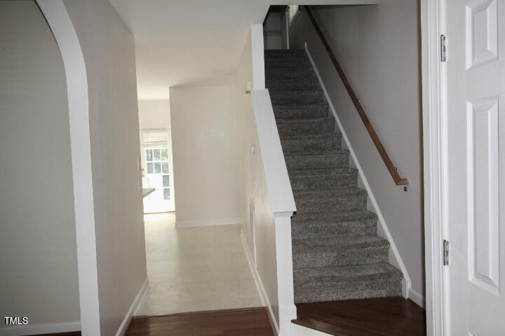 513 E Maple Avenue - Photo 6