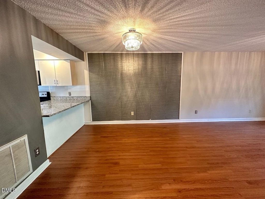 3411 Balfour E - Photo 8