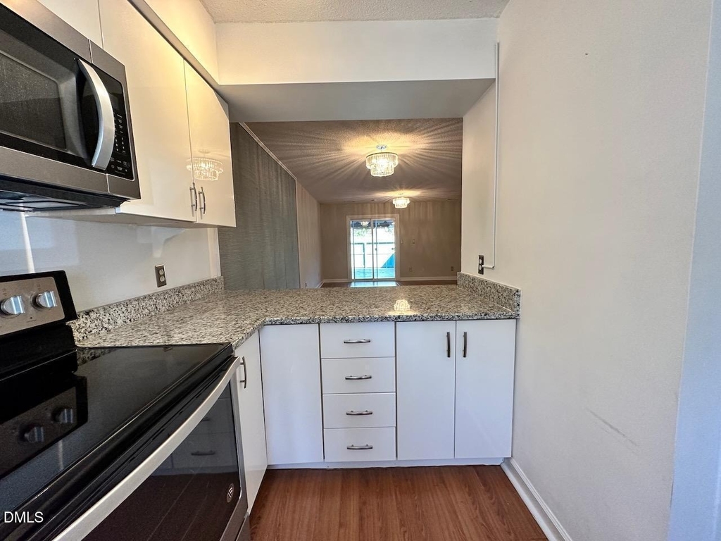 3411 Balfour E - Photo 5
