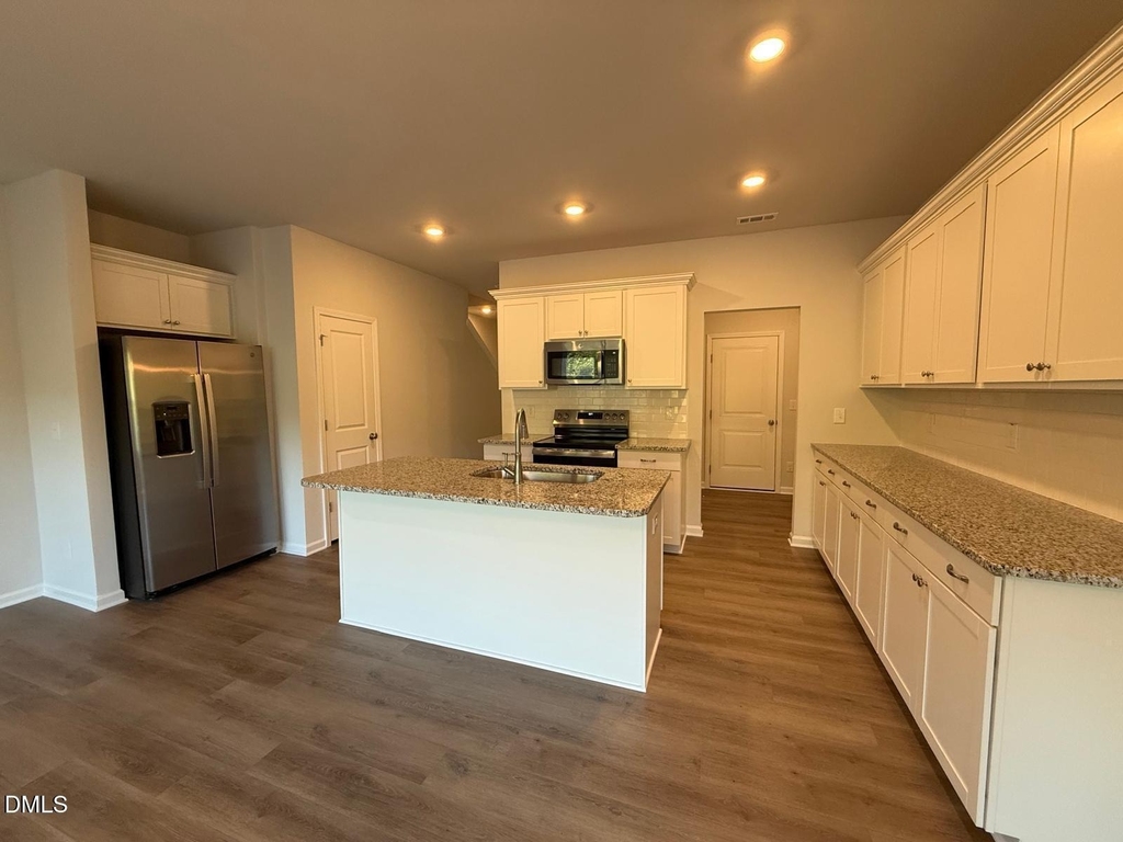 152 Fideaux Boulevard - Photo 8